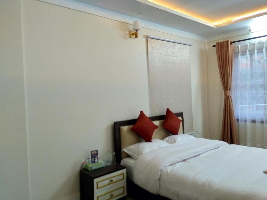 Hidden Leaf Bed & Breakfast Lalitpur Bagian luar foto