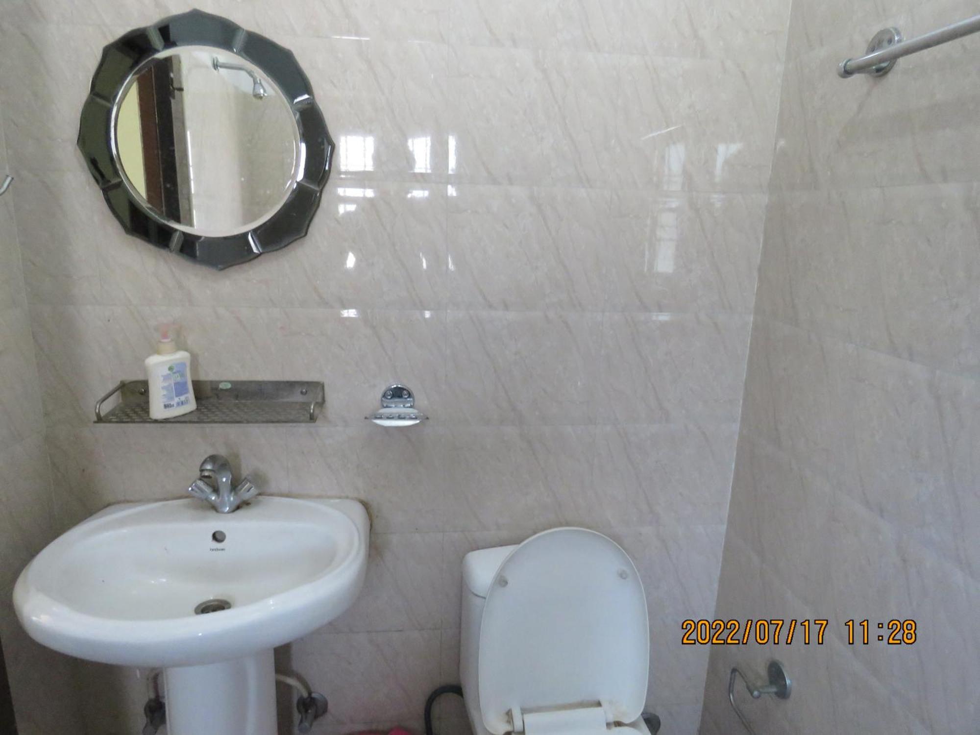 Hidden Leaf Bed & Breakfast Lalitpur Bagian luar foto